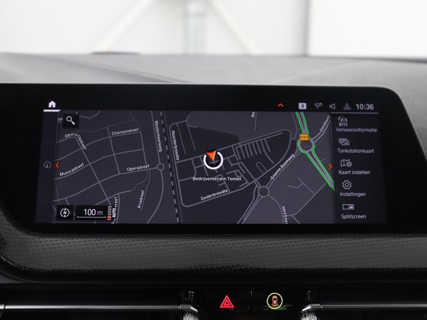 BMW 1-serie 118i Business Edition | Half leder | Cruise control | Stoelverwarming | Navigatie | Carplay | Park assist | Climate control | Virtual dashboard | 17" velgen
