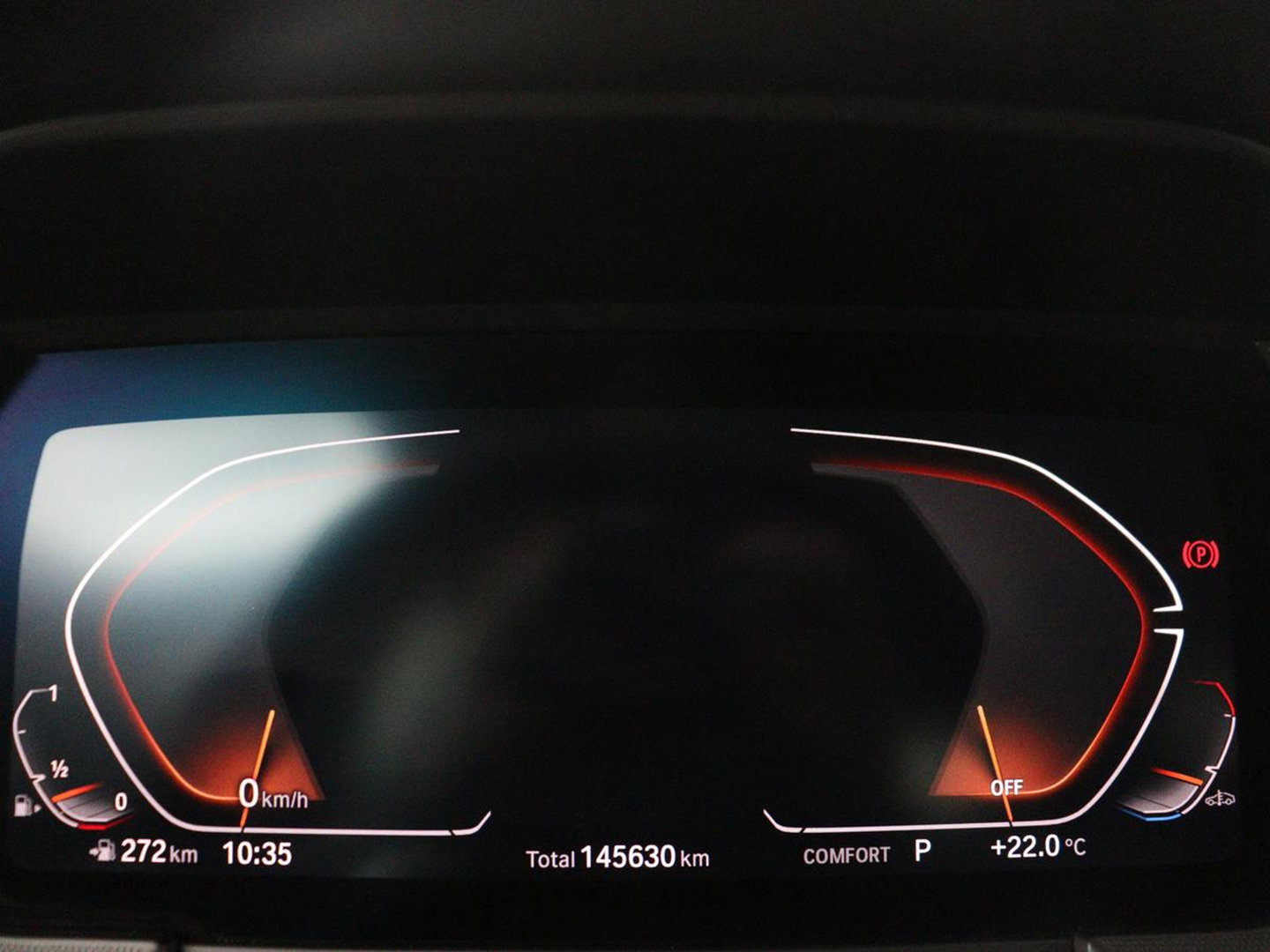 BMW 1-serie 118i Business Edition | Half leder | Cruise control | Stoelverwarming | Navigatie | Carplay | Park assist | Climate control | Virtual dashboard | 17" velgen