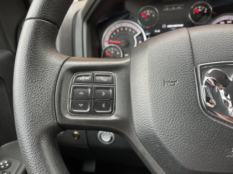Dodge Ram 1500 CLASSIC 5.7 V8 CLASSIC NIGHT 4x4 | LPG | | 3500KG Trekken | Apple Carplay | Cruise Control | Achteruitrij Camera | 20'' Lichtmetaal |
