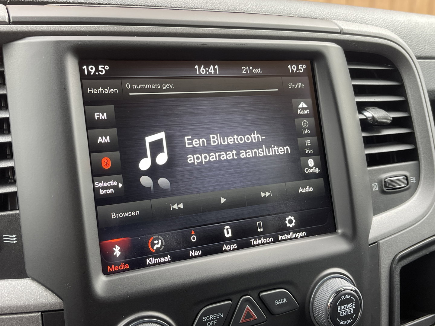 Dodge Ram 1500 CLASSIC 5.7 V8 CLASSIC NIGHT 4x4 | LPG | | 3500KG Trekken | Apple Carplay | Cruise Control | Achteruitrij Camera | 20'' Lichtmetaal |