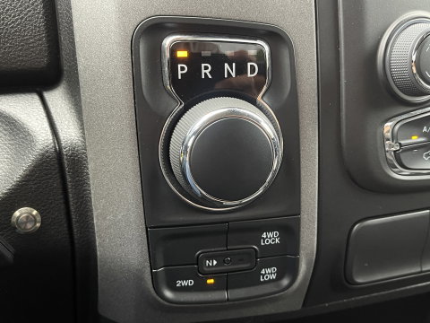 Dodge Ram 1500 CLASSIC 5.7 V8 CLASSIC NIGHT 4x4 | LPG | | 3500KG Trekken | Apple Carplay | Cruise Control | Achteruitrij Camera | 20'' Lichtmetaal |