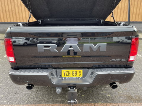 Dodge Ram 1500 CLASSIC 5.7 V8 CLASSIC NIGHT 4x4 | LPG | | 3500KG Trekken | Apple Carplay | Cruise Control | Achteruitrij Camera | 20'' Lichtmetaal |