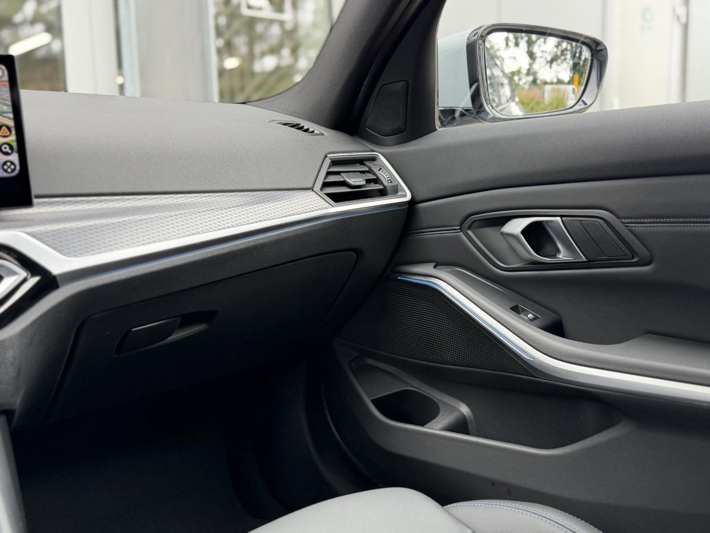 BMW 3 Serie Touring 330e xDrive M-Sport Pro |Pano|Driving Ass Prof|Innovation|360Cam|19"|