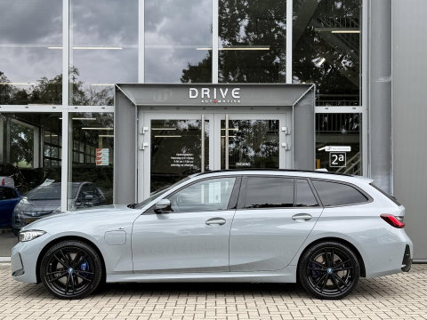 BMW 3 Serie Touring 330e xDrive M-Sport Pro |Pano|Driving Ass Prof|Innovation|360Cam|19"|
