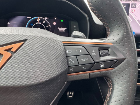 CUPRA Leon 1.4 e-Hybrid VZ Camera Led 245 PK Panorama Leder FR