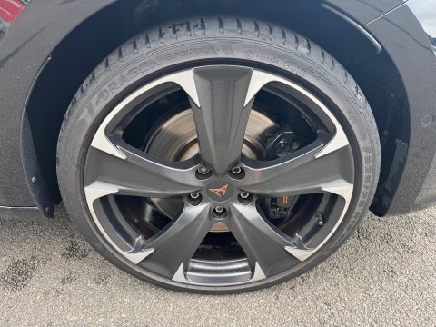 CUPRA Leon 1.4 e-Hybrid VZ Camera Led 245 PK Panorama Leder FR