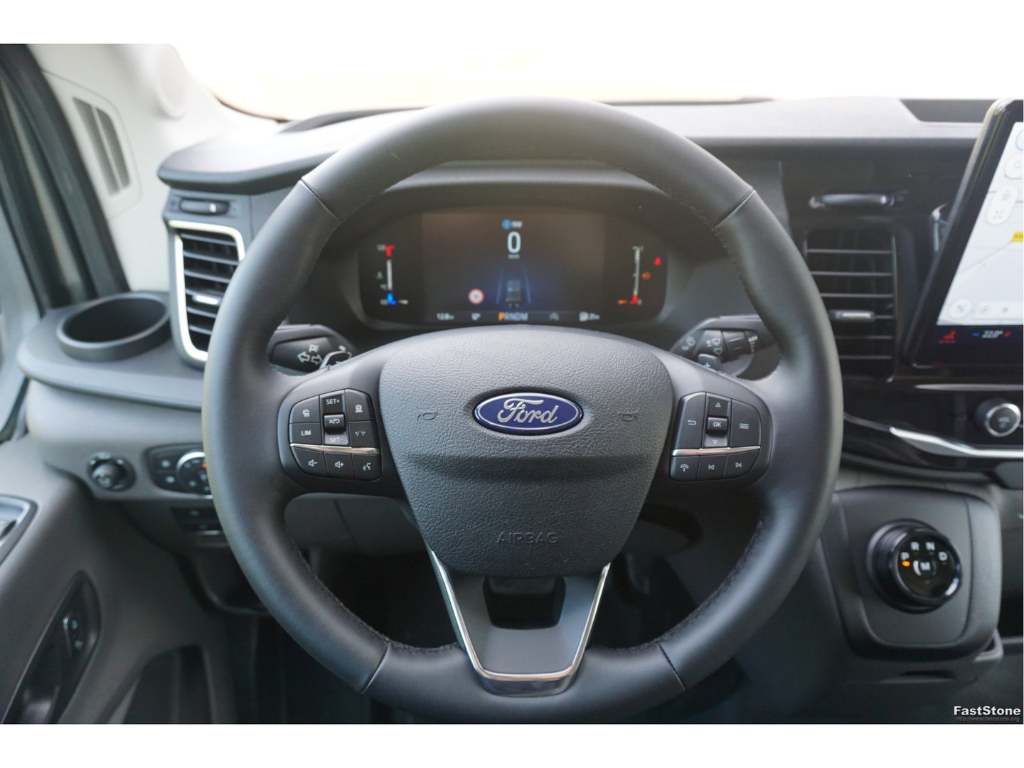 Ford Transit 350M L2H2 Limited AUT-8 165PK BPM VRIJ Navi, 360 Cam, ACC, Xenon, Lm Velg, Trekhaak!! NR. A117