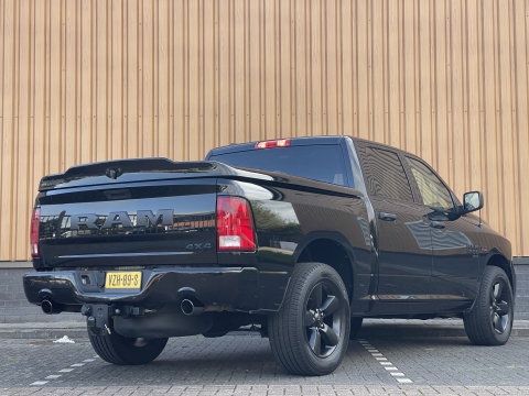 Dodge Ram 1500 CLASSIC 5.7 V8 CLASSIC NIGHT 4x4 | LPG | | 3500KG Trekken | Apple Carplay | Cruise Control | Achteruitrij Camera | 20'' Lichtmetaal |