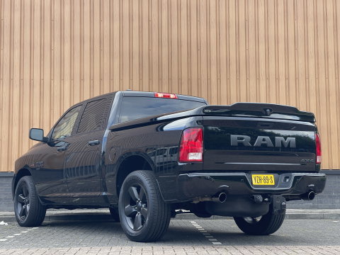 Dodge Ram 1500 CLASSIC 5.7 V8 CLASSIC NIGHT 4x4 | LPG | | 3500KG Trekken | Apple Carplay | Cruise Control | Achteruitrij Camera | 20'' Lichtmetaal |
