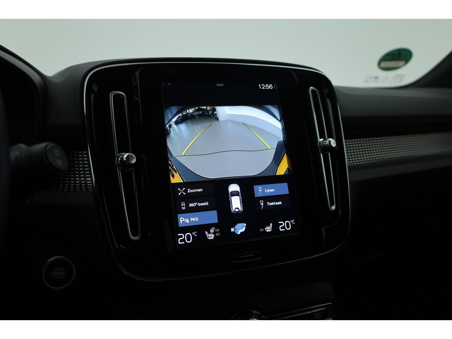 Volvo XC40 1.5 T4 211 PK Recharge R-Design |Trekhaak | 360 camera | Leer | Stoel + stuurverwarming |  Elek. Stoelen |