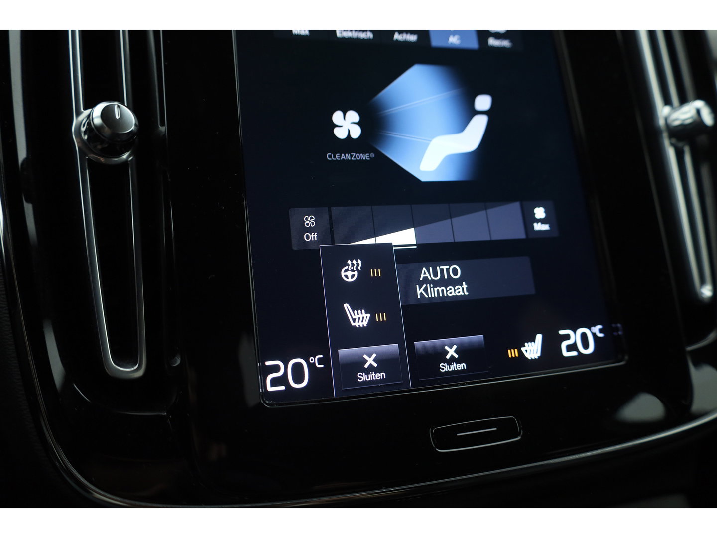Volvo XC40 1.5 T4 211 PK Recharge R-Design |Trekhaak | 360 camera | Leer | Stoel + stuurverwarming |  Elek. Stoelen |