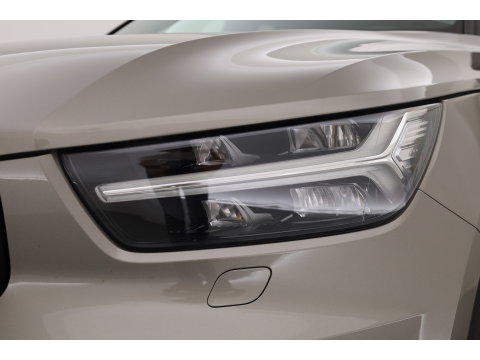 Volvo XC40 1.5 T4 211 PK Recharge R-Design |Trekhaak | 360 camera | Leer | Stoel + stuurverwarming |  Elek. Stoelen |