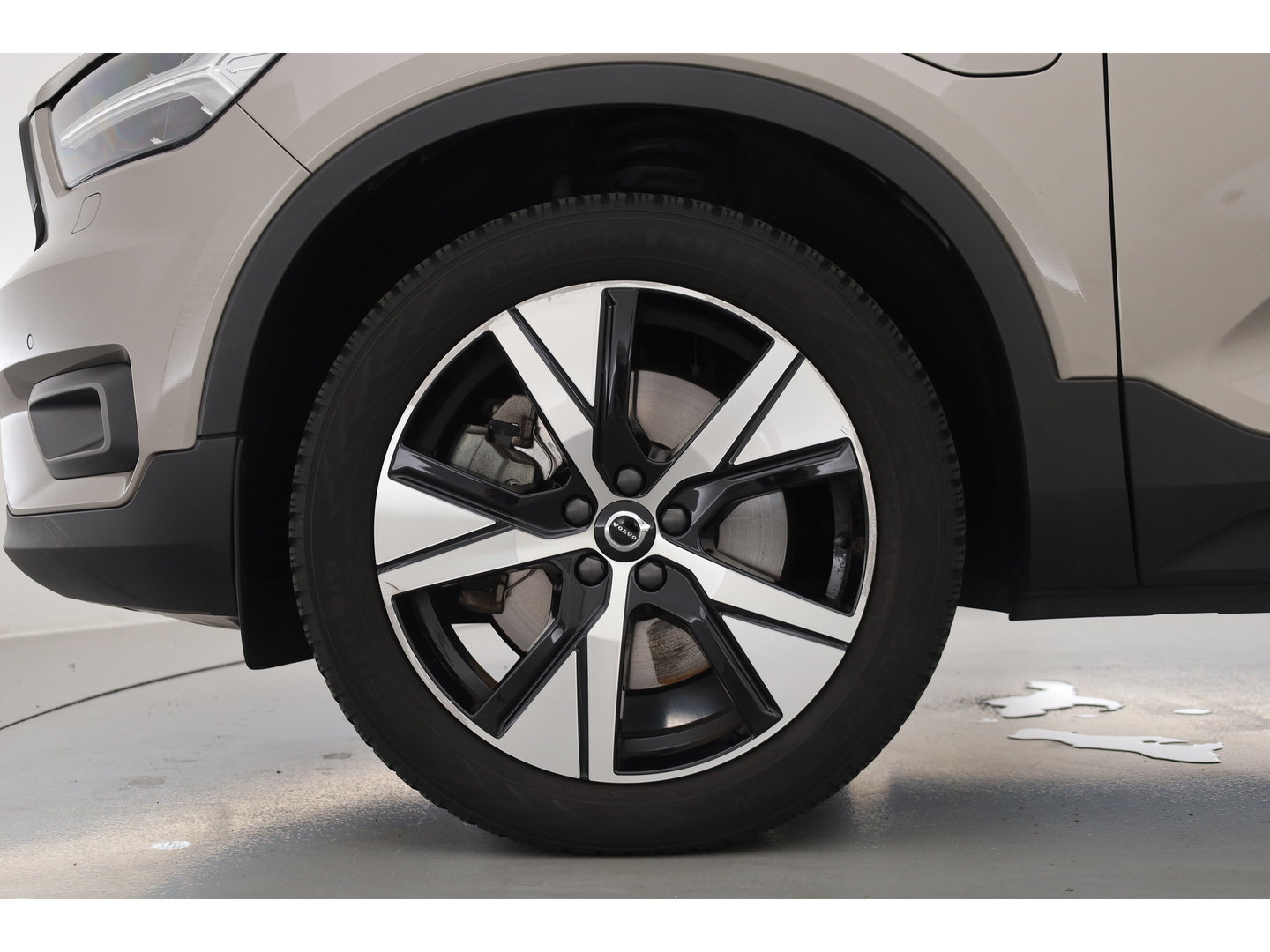 Volvo XC40 1.5 T4 211 PK Recharge R-Design |Trekhaak | 360 camera | Leer | Stoel + stuurverwarming |  Elek. Stoelen |