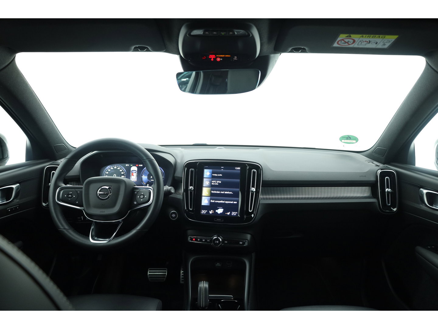 Volvo XC40 1.5 T4 211 PK Recharge R-Design |Trekhaak | 360 camera | Leer | Stoel + stuurverwarming |  Elek. Stoelen |
