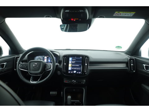 Volvo XC40 1.5 T4 211 PK Recharge R-Design |Trekhaak | 360 camera | Leer | Stoel + stuurverwarming |  Elek. Stoelen |