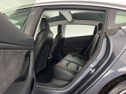 Tesla Model 3 Long Range AWD 75 kWh [3-Fase-17kW] {SoH-97%} (INCL-BTW) Aut. *PANO | LEATHER | KEYLESS | FULL-LED | MEMORY-PACK | TOPVIEW | DAB | CARPLAY | DIGI-COCKPIT | LANE-ASSIST | HEATED-COMFORTSEATS | AUTOPILOT | 19"ALU*