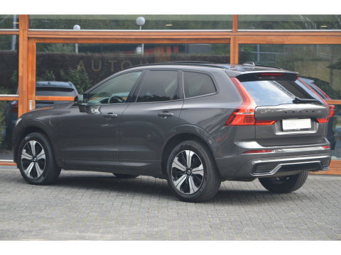 Volvo XC60 T6 Hybride AWD Plus Dark LONG RANGE | Panoramadak | Camera | Stoel + Stuur Verwarmd | Adaptive Cruise | Memory |