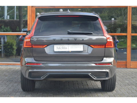 Volvo XC60 T6 Hybride AWD Plus Dark LONG RANGE | Panoramadak | Camera | Stoel + Stuur Verwarmd | Adaptive Cruise | Memory |