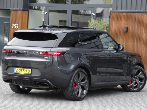 Land Rover Range Rover Sport P440e Dynamic SE / 23" Carbon / Meridian / Matrix / 2024 / 360°