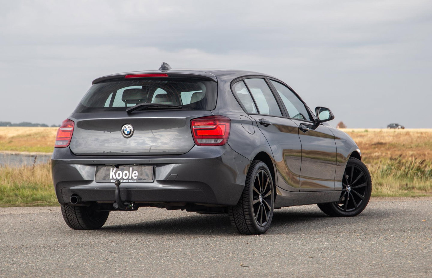 BMW 1 Serie 116i Business+ AUTOMAAT / CRUISE CONTROLE / BLACK LINE / AIRCO / CARPLAY / URBAN