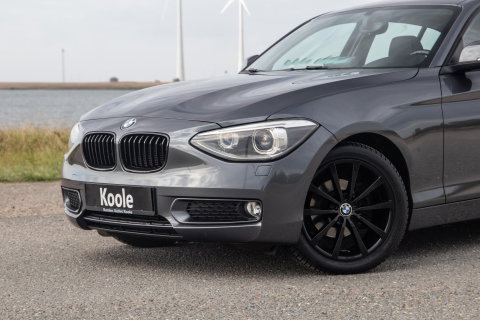 BMW 1 Serie 116i Business+ AUTOMAAT / CRUISE CONTROLE / BLACK LINE / AIRCO / CARPLAY / URBAN