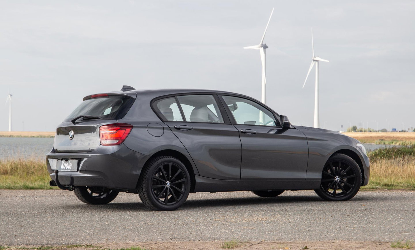 BMW 1 Serie 116i Business+ AUTOMAAT / CRUISE CONTROLE / BLACK LINE / AIRCO / CARPLAY / URBAN