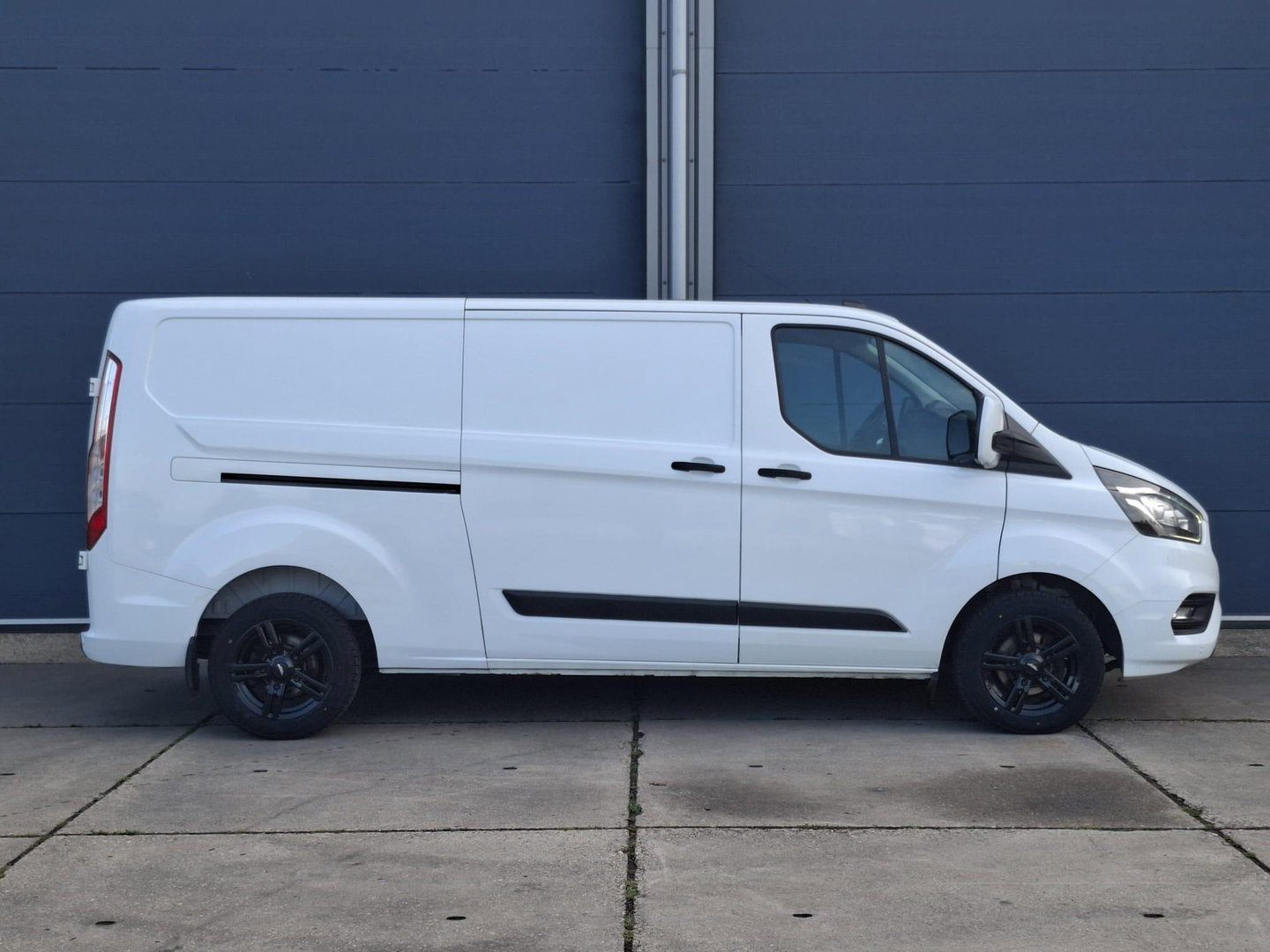 Ford Transit Custom 300 2.0 TDCI L2H1 Trend AUTOMAAT / CRUISE CONTROLE / AIRCO / 3 ZITS