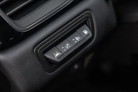 Renault Captur E-TECH Plug-in Hybrid Rive Gauche BLACK LINE / CRUISE CONTROLE / NAVI / CARPLAY