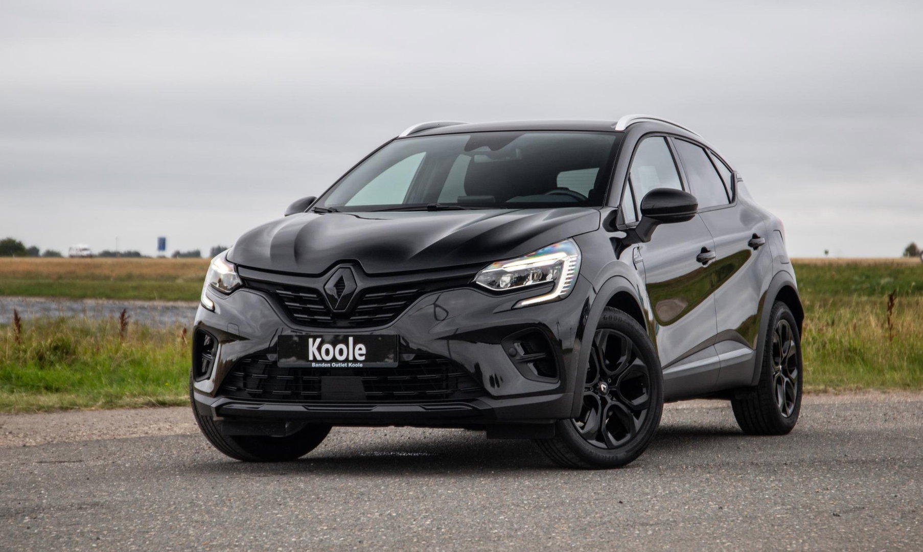 Renault Captur E-TECH Plug-in Hybrid Rive Gauche BLACK LINE / CRUISE CONTROLE / NAVI / CARPLAY