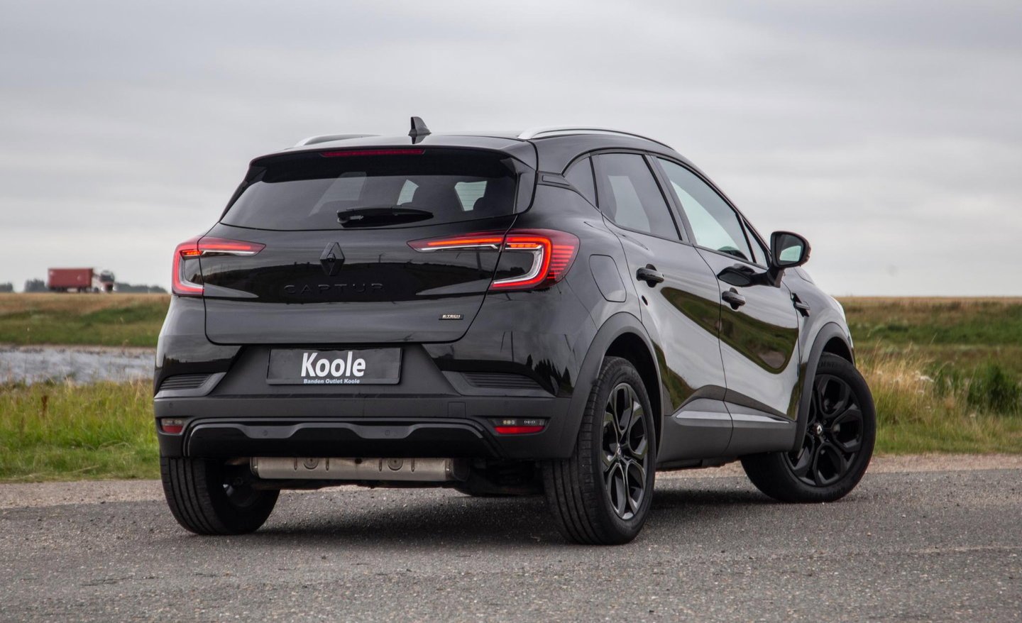 Renault Captur E-TECH Plug-in Hybrid Rive Gauche BLACK LINE / CRUISE CONTROLE / NAVI / CARPLAY