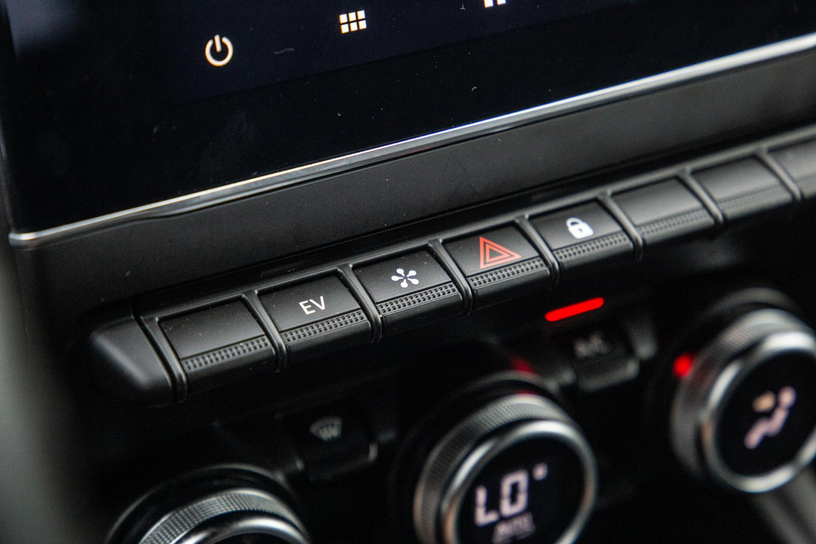 Renault Captur E-TECH Plug-in Hybrid Rive Gauche BLACK LINE / CRUISE CONTROLE / NAVI / CARPLAY