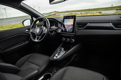 Renault Captur E-TECH Plug-in Hybrid Rive Gauche BLACK LINE / CRUISE CONTROLE / NAVI / CARPLAY