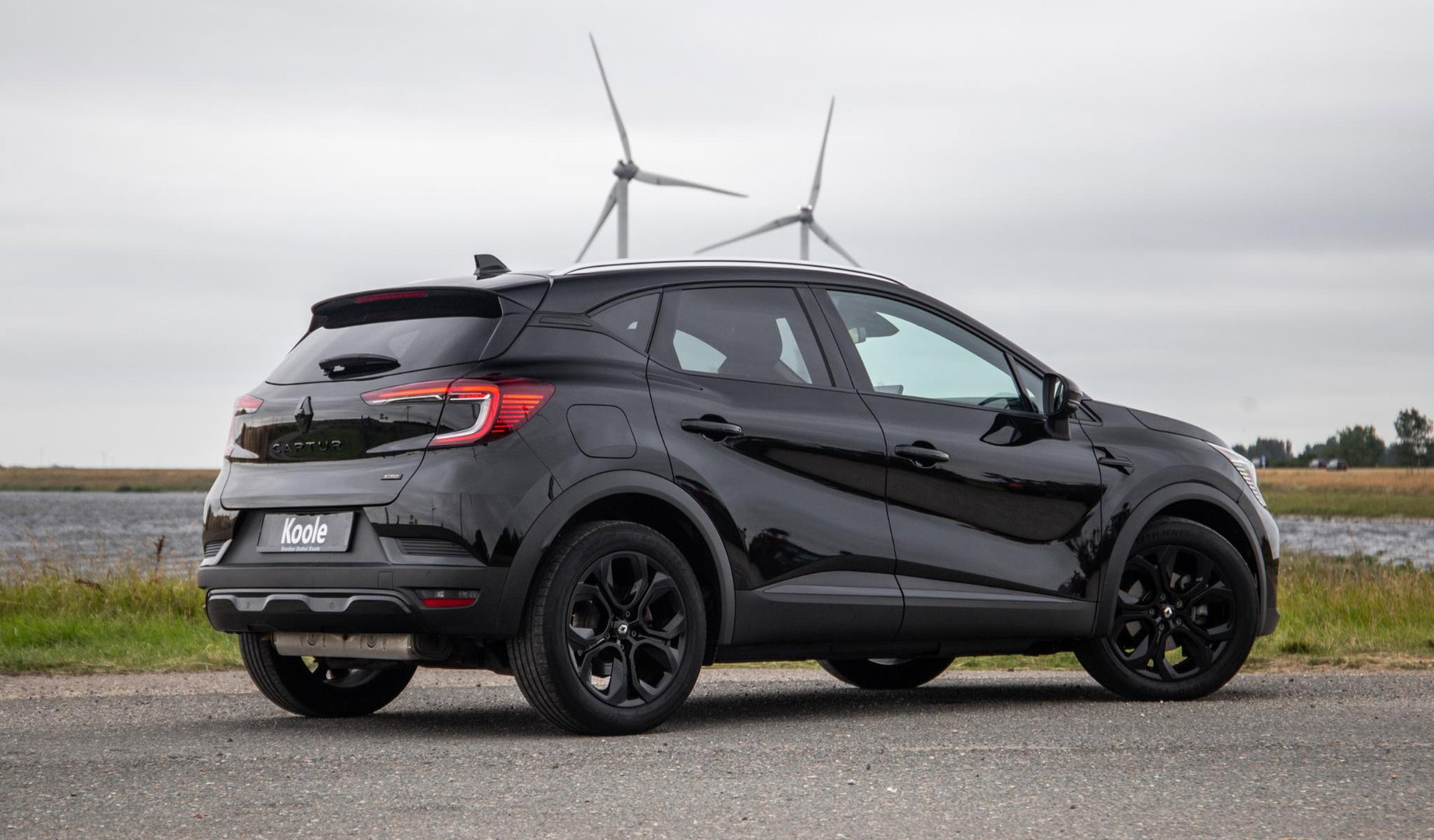 Renault Captur E-TECH Plug-in Hybrid Rive Gauche BLACK LINE / CRUISE CONTROLE / NAVI / CARPLAY