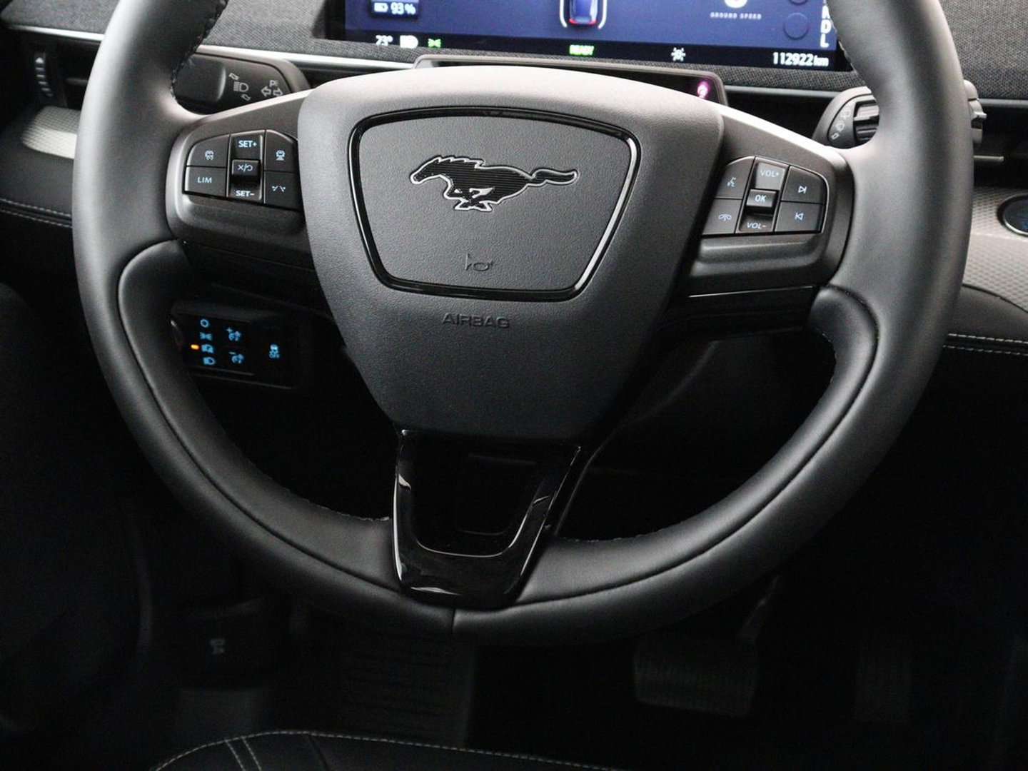 Ford Mustang Mach-E RWD 75 kWh | SOH 91,7% | Panoramadak | 360 Camera | Leder | Stoelverwarming | Adaptive cruise | B&O Sound | Stuurverwarming | Carplay | Keyless | Navigatie | Side Assist
