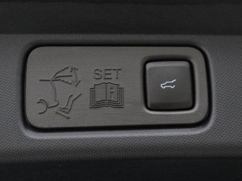 Ford Mustang Mach-E RWD 75 kWh | SOH 91,7% | Panoramadak | 360 Camera | Leder | Stoelverwarming | Adaptive cruise | B&O Sound | Stuurverwarming | Carplay | Keyless | Navigatie | Side Assist
