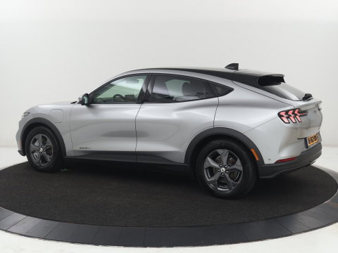 Ford Mustang Mach-E RWD 75 kWh | SOH 91,7% | Panoramadak | 360 Camera | Leder | Stoelverwarming | Adaptive cruise | B&O Sound | Stuurverwarming | Carplay | Keyless | Navigatie | Side Assist