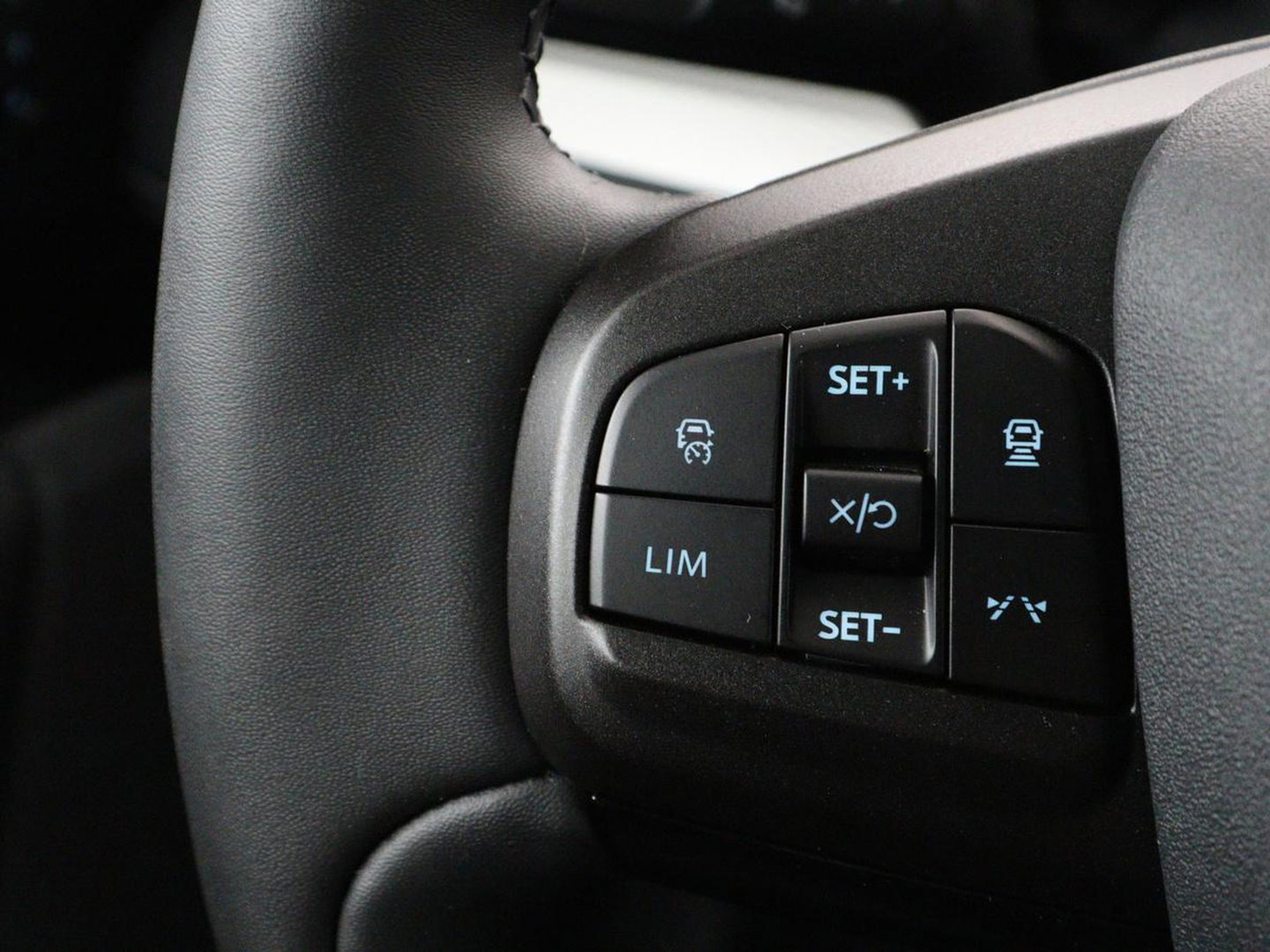 Ford Mustang Mach-E RWD 75 kWh | SOH 91,7% | Panoramadak | 360 Camera | Leder | Stoelverwarming | Adaptive cruise | B&O Sound | Stuurverwarming | Carplay | Keyless | Navigatie | Side Assist