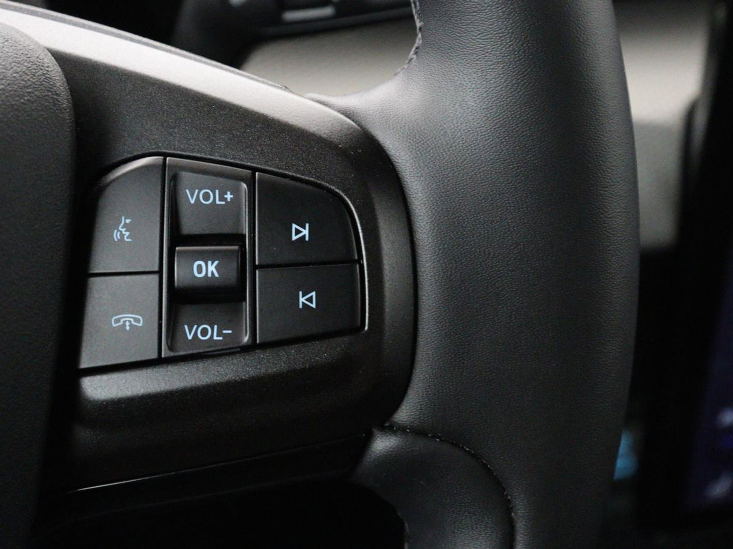 Ford Mustang Mach-E RWD 75 kWh | SOH 91,7% | Panoramadak | 360 Camera | Leder | Stoelverwarming | Adaptive cruise | B&O Sound | Stuurverwarming | Carplay | Keyless | Navigatie | Side Assist