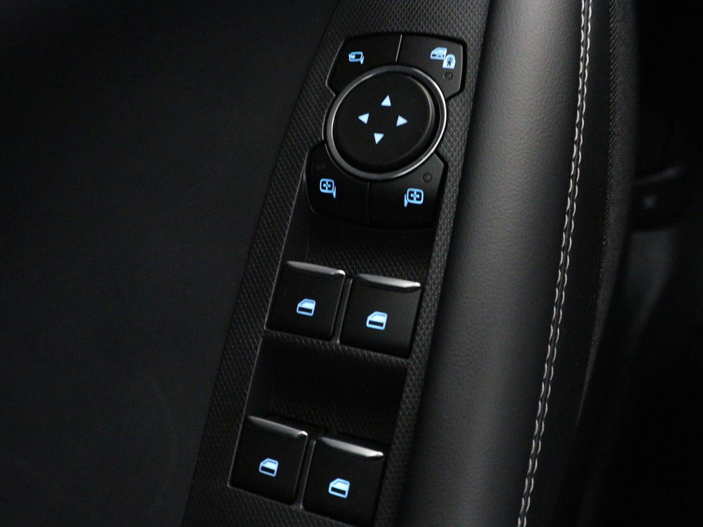 Ford Mustang Mach-E RWD 75 kWh | SOH 91,7% | Panoramadak | 360 Camera | Leder | Stoelverwarming | Adaptive cruise | B&O Sound | Stuurverwarming | Carplay | Keyless | Navigatie | Side Assist