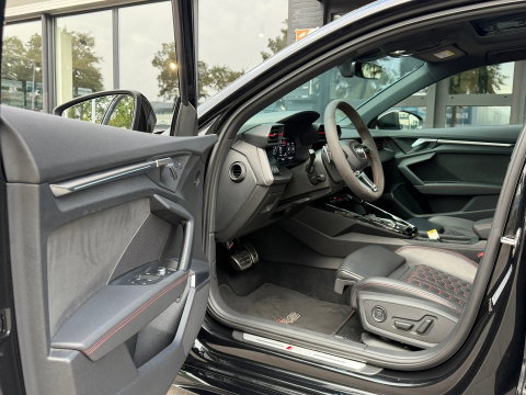 Audi RS 3 Limousine 2.5 TFSI RS 3 quattro Pano|B&O|ACC|BTW|Magnetic-Ride|400PK|Carplay