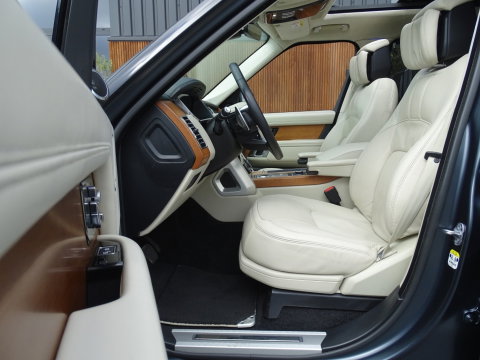 Land Rover Range Rover P400e Vogue 404PK Autobiography / LWB / SVO / Meridian / TV's / alcanatara