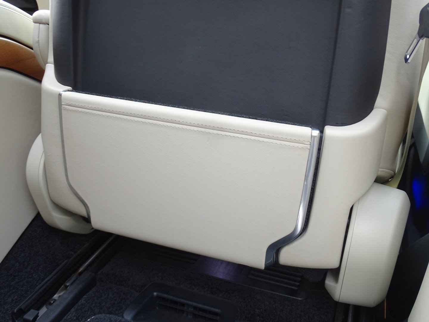 Land Rover Range Rover P400e Vogue 404PK Autobiography / LWB / SVO / Meridian / TV's / alcanatara