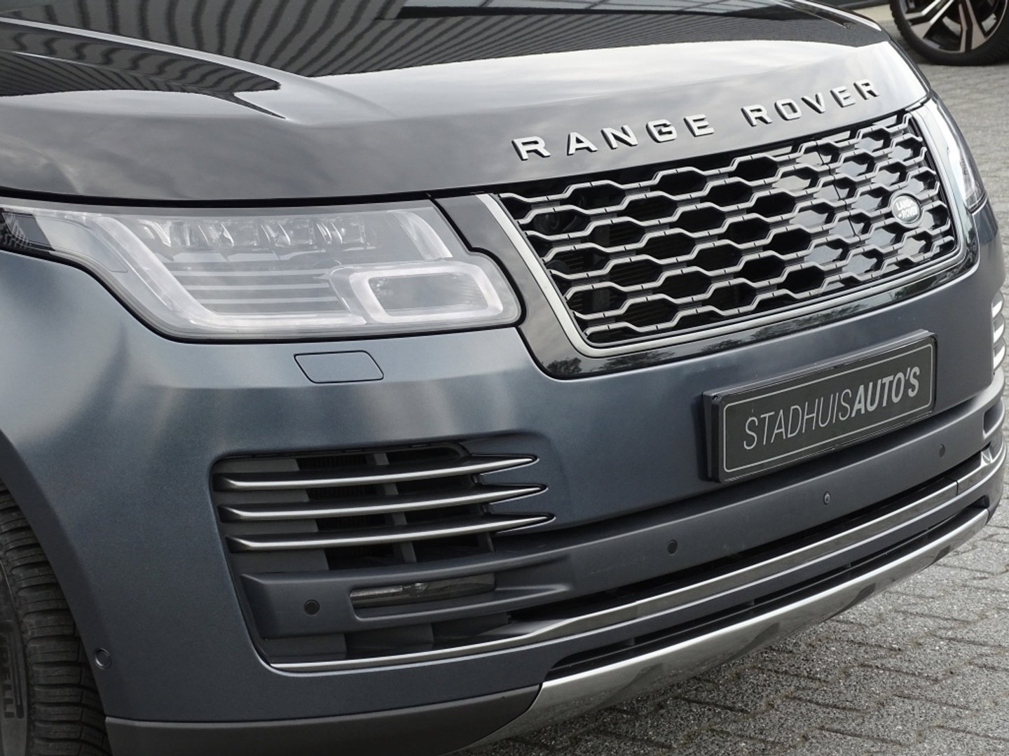 Land Rover Range Rover P400e Vogue 404PK Autobiography / LWB / SVO / Meridian / TV's / alcanatara