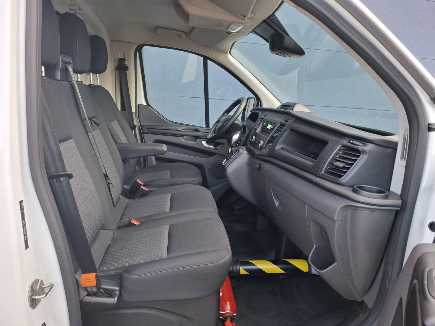 Ford Transit Custom 300 2.0 TDCI L2H1 Trend AUTOMAAT / CRUISE CONTROLE / AIRCO / 3 ZITS
