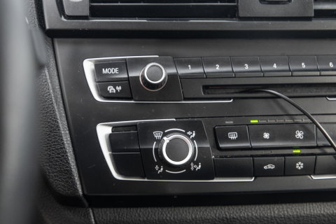 BMW 1 Serie 116i Business+ AUTOMAAT / CRUISE CONTROLE / BLACK LINE / AIRCO / CARPLAY / URBAN