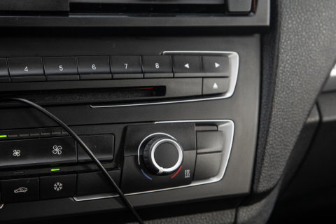 BMW 1 Serie 116i Business+ AUTOMAAT / CRUISE CONTROLE / BLACK LINE / AIRCO / CARPLAY / URBAN