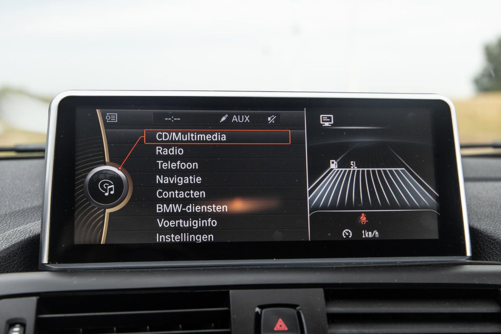 BMW 1 Serie 116i Business+ AUTOMAAT / CRUISE CONTROLE / BLACK LINE / AIRCO / CARPLAY / URBAN