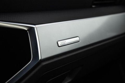 Audi Q3 Sportback 45 TFSI e Edition CRUISE CONTROLE / CARPLAY / DEALER ONDERHOUDEN / AUTOMAAT