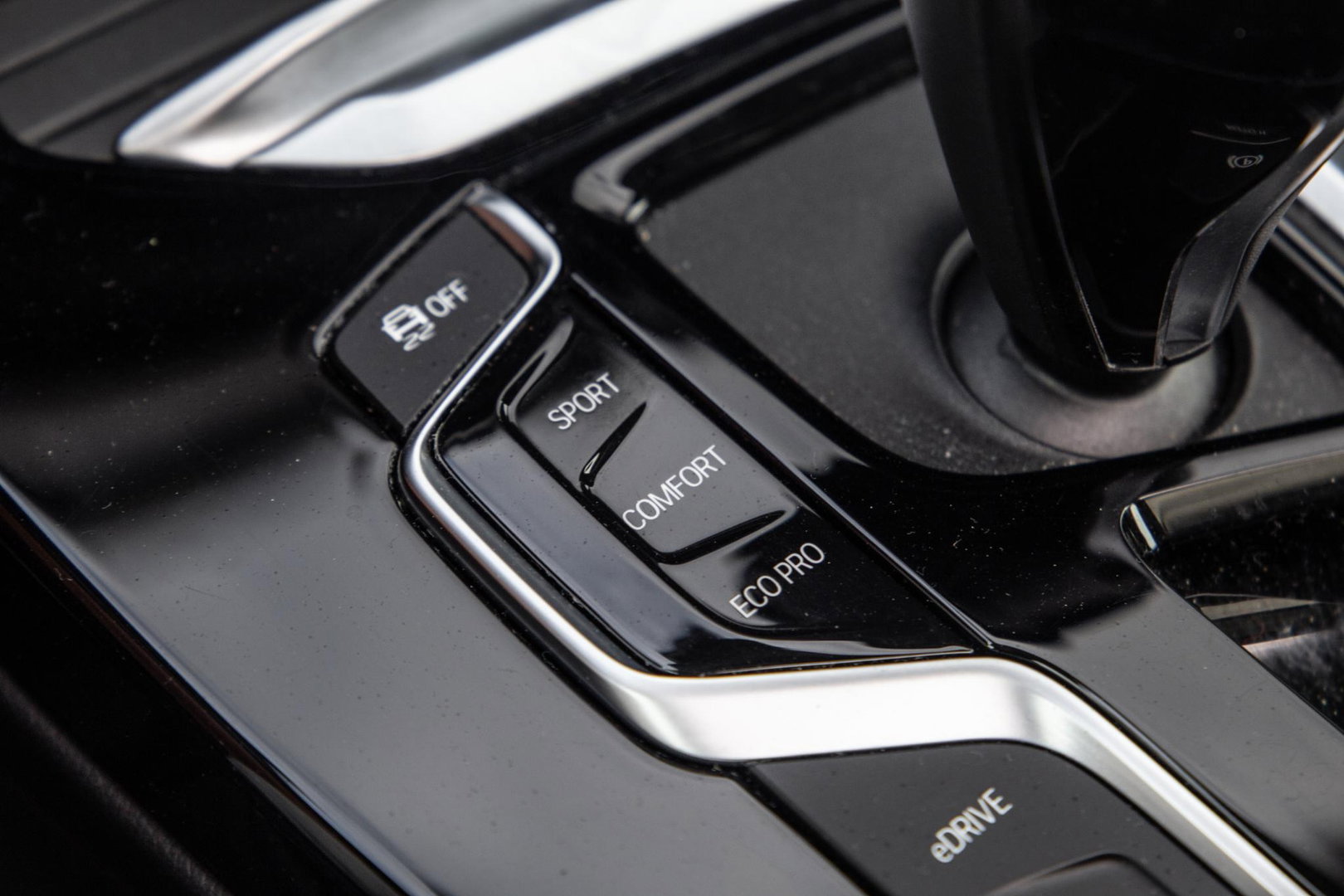 BMW X3 xDrive30e Executive BLACK LINE / PANORAMA DAK / CARPLAY / LEER / STOELVERWARMING / CAMERA