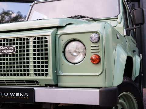 Land Rover Defender 2.0 MPI 90 Heritage | UNIEK